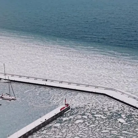 Baltic Beachside Апартаменти *